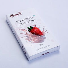 Milk chocolate with strawberry fruit pulp